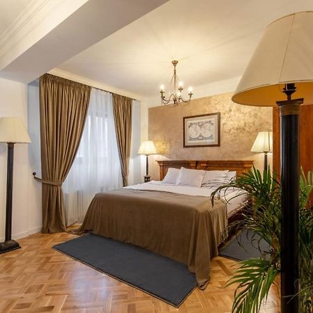 Hotel Clucerului Arc De Triomphe Bucarest Esterno foto