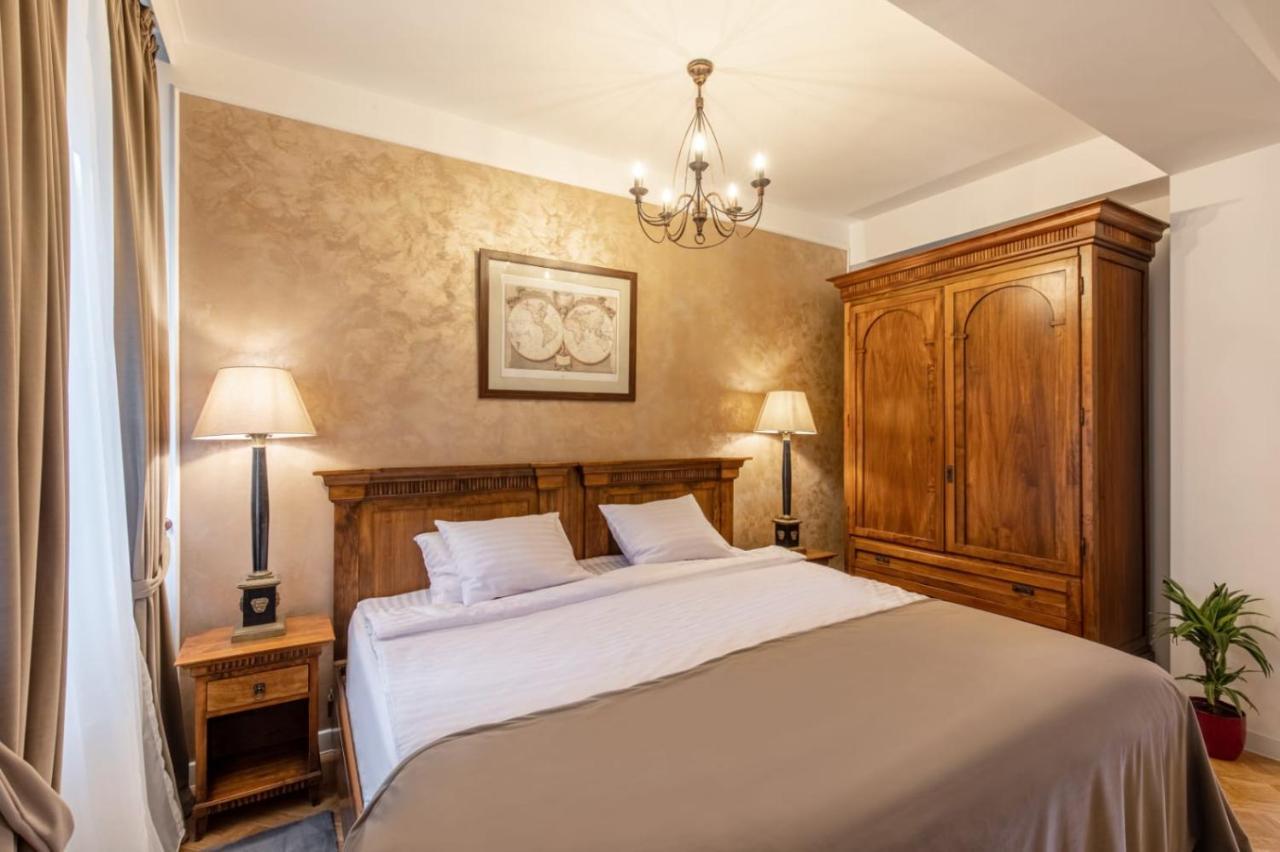 Hotel Clucerului Arc De Triomphe Bucarest Esterno foto
