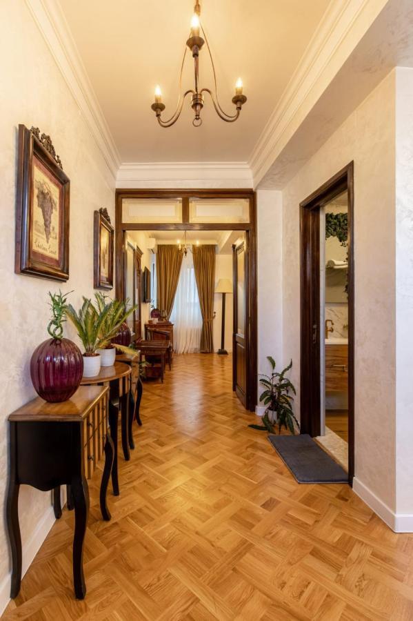 Hotel Clucerului Arc De Triomphe Bucarest Esterno foto
