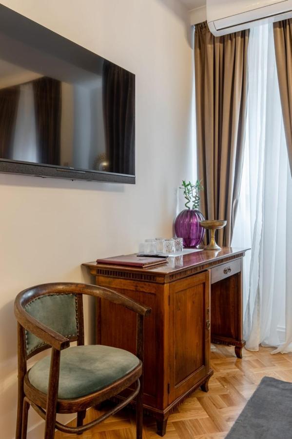 Hotel Clucerului Arc De Triomphe Bucarest Esterno foto